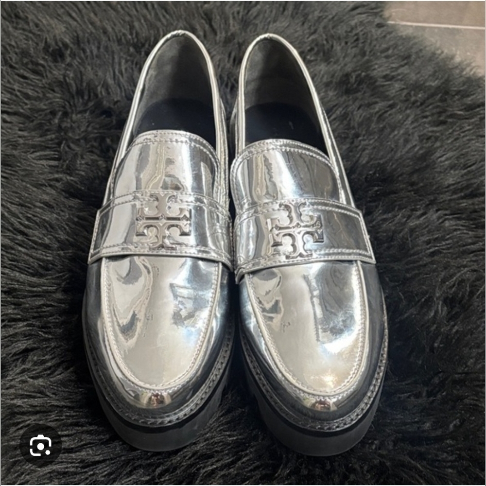 Size 7 Tory Burch Shoes Classic LuggedLoafers Mirror